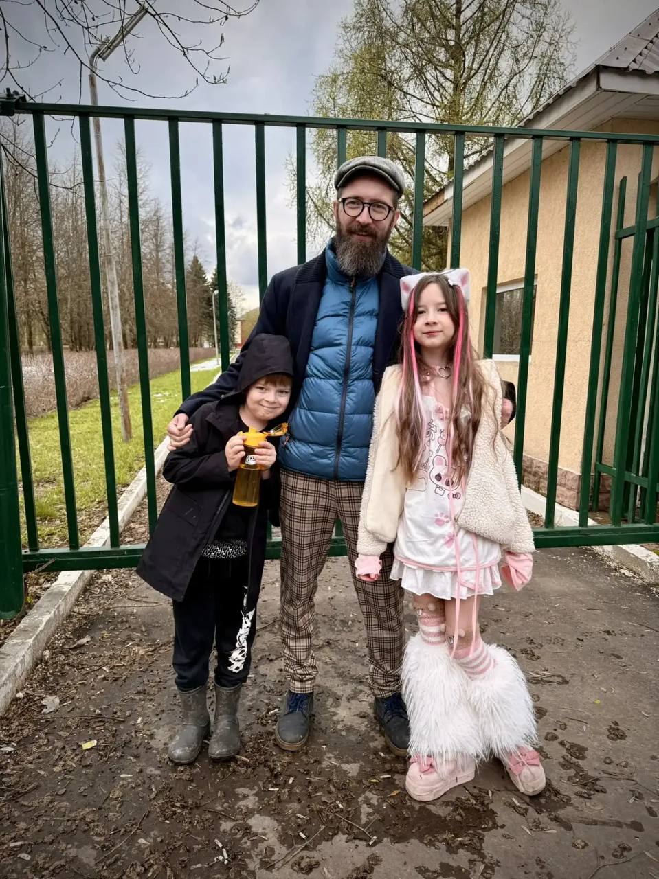 Максим Климов с детьми